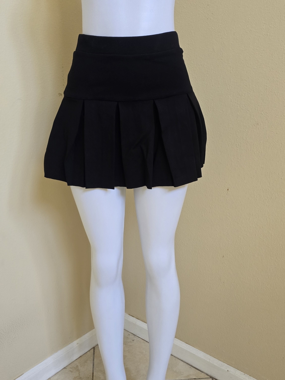 Black Pleated Mini Skirt - Classic Women's Skirt